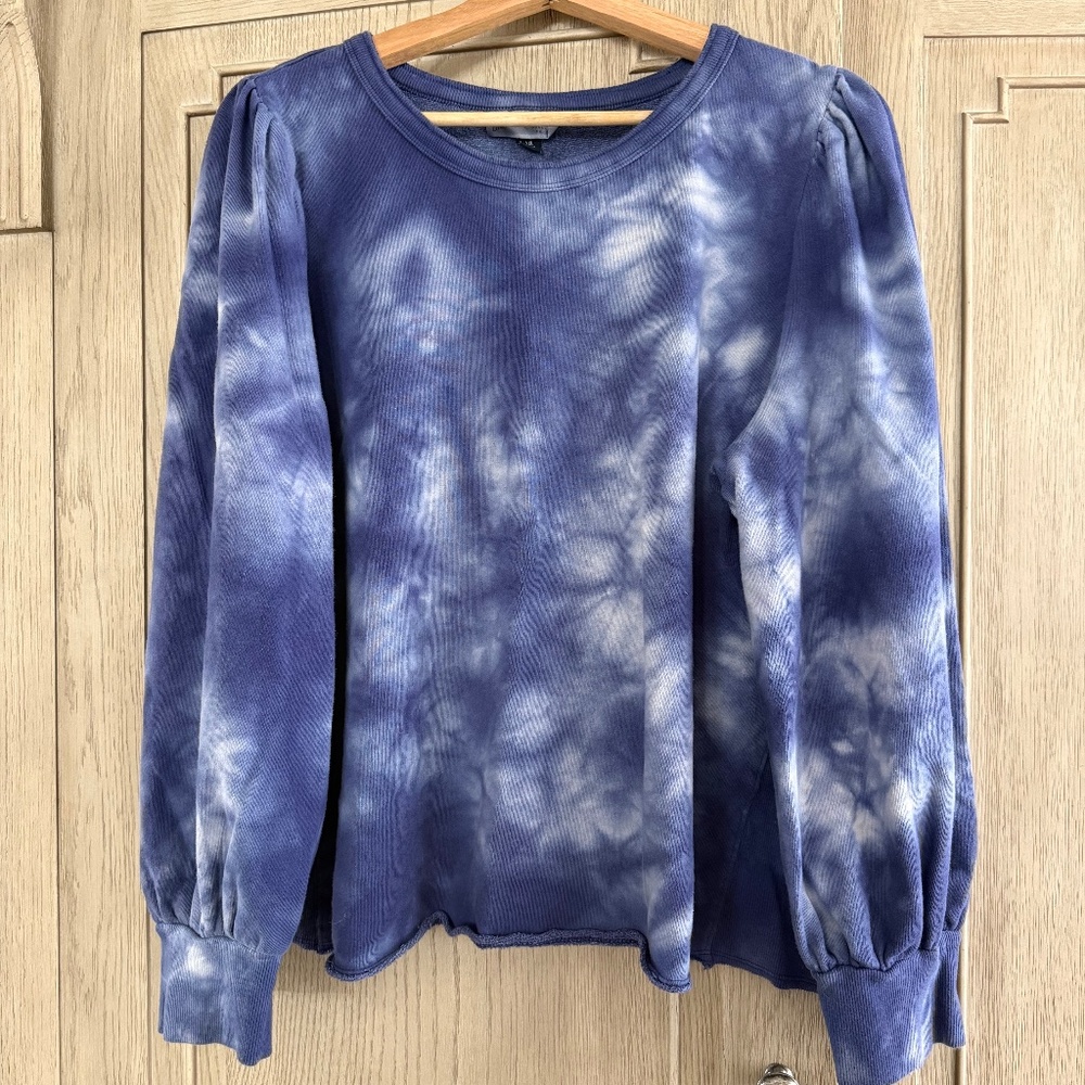 Balloon sleeve sweatshirt